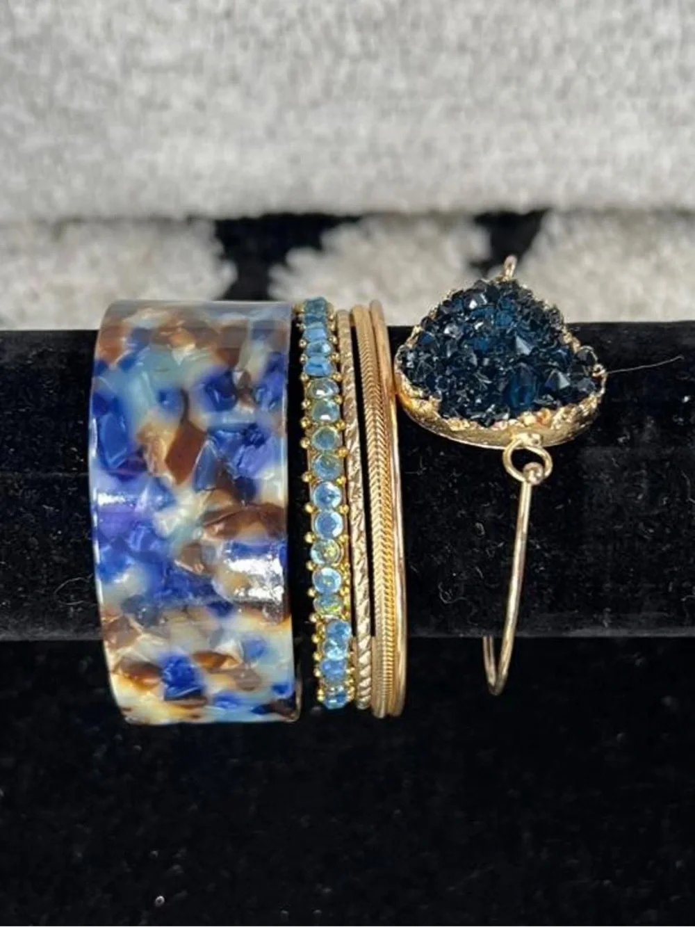 Y2K Gold Tone Multi-Blue Stackable Bracelet Set with Blue Druzy Charm